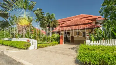 BAN5301: Luxury 3 Bedroom villa in Laguna. Photo #40