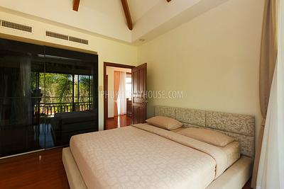 BAN5302: Luxury 3 Bedroom Pool Villa in Laguna. Photo #33