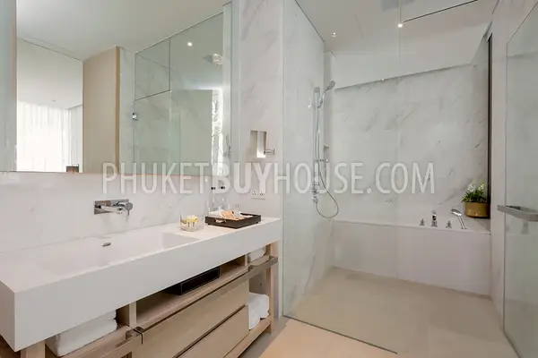 KAM5313: Luxury Condominium for Sale in Kamala Beachfront. Photo #13