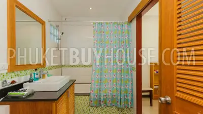 RAW5293: One Bedroom Apartment in Rawai. Photo #18