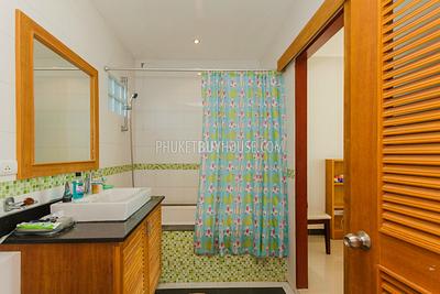 RAW5293: One Bedroom Apartment in Rawai. Photo #18