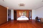RAW5296: Five-Star Holiday Villa With Direct Access to Friendship Beach in Rawai. Миниатюра #45