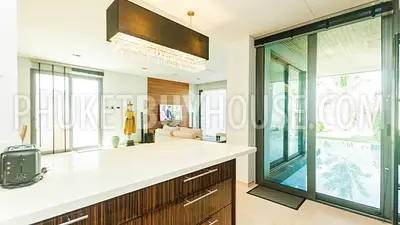 RAW5296: Five-Star Holiday Villa With Direct Access to Friendship Beach in Rawai. Фото #49
