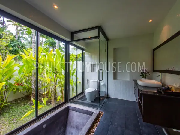 SUR5300: 3 Bedroom Pool Villa in Bang Tao. Photo #1