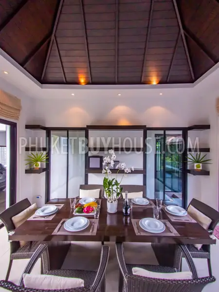 SUR5300: 3 Bedroom Pool Villa in Bang Tao. Photo #5