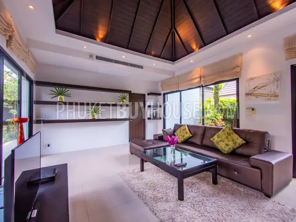 SUR5300: 3 Bedroom Pool Villa in Bang Tao. Photo #7