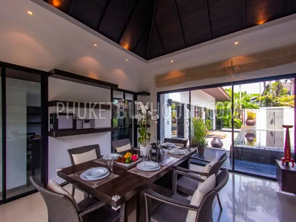 SUR5300: 3 Bedroom Pool Villa in Bang Tao. Photo #10