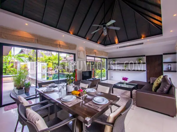 SUR5300: 3 Bedroom Pool Villa in Bang Tao. Photo #11