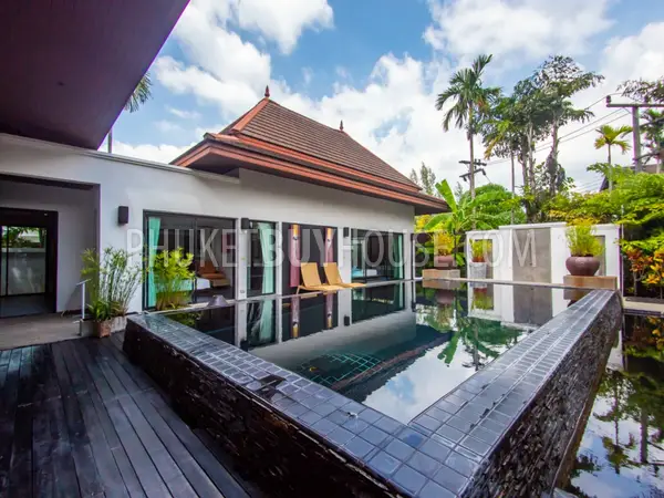 SUR5300: 3 Bedroom Pool Villa in Bang Tao. Photo #16