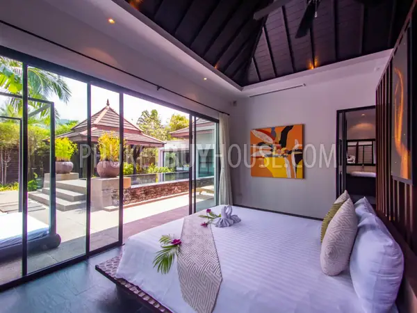 SUR5300: 3 Bedroom Pool Villa in Bang Tao. Photo #33