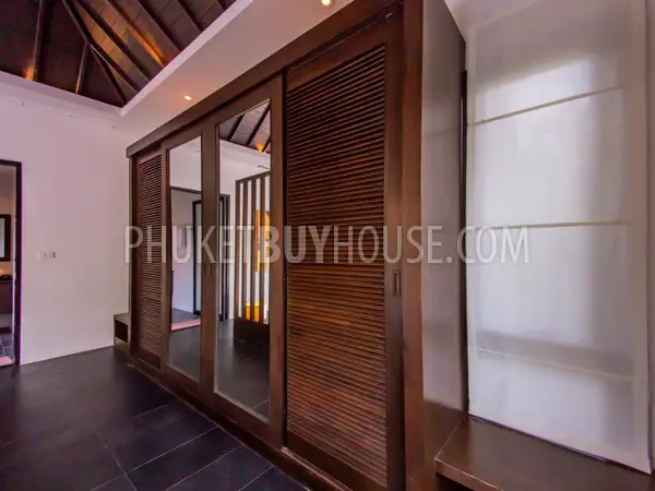 SUR5300: 3 Bedroom Pool Villa in Bang Tao. Photo #34