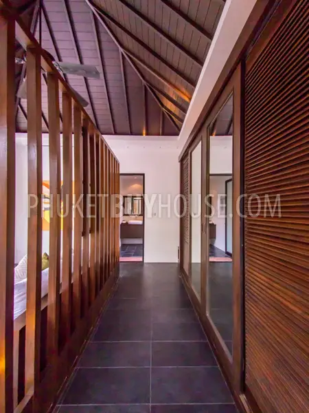SUR5300: 3 Bedroom Pool Villa in Bang Tao. Photo #35