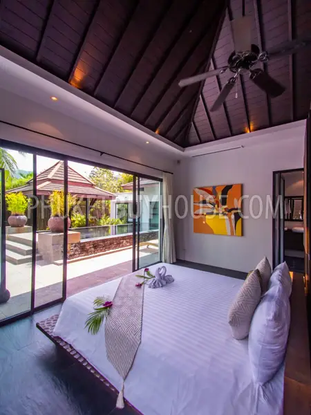 SUR5300: 3 Bedroom Pool Villa in Bang Tao. Photo #36