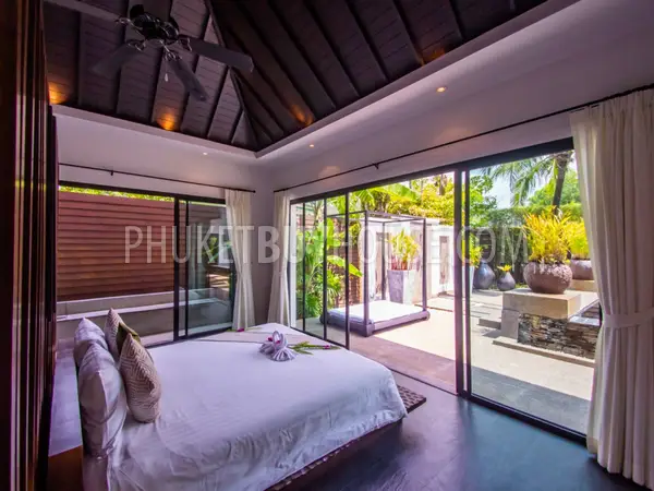 SUR5300: 3 Bedroom Pool Villa in Bang Tao. Photo #38