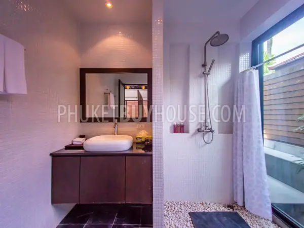 SUR5300: 3 Bedroom Pool Villa in Bang Tao. Photo #42