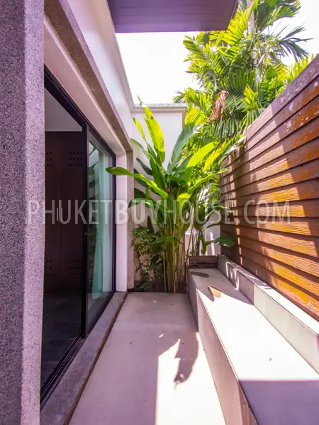 SUR5300: 3 Bedroom Pool Villa in Bang Tao. Photo #48