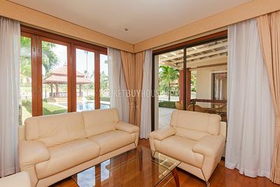 BAN5301: Luxury 3 Bedroom villa in Laguna. Photo #3