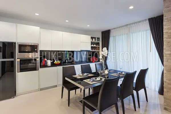 RAW5344: Premium 3 Bedroom Apartment in New Residential Complex in Rawai. Photo #10