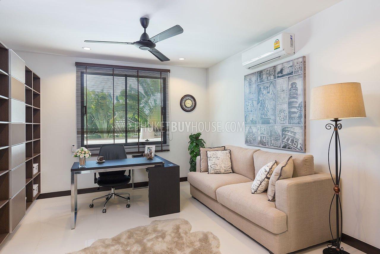 RAW5344: Premium 3 Bedroom Apartment in New Residential Complex in Rawai. Photo #11