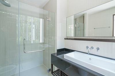 BAN5353: Corner Townhouse in Laguna. Photo #7