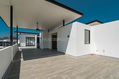 BAN5353: Corner Townhouse in Laguna. Photo #14