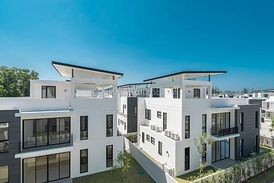 BAN5353: Corner Townhouse in Laguna. Photo #16