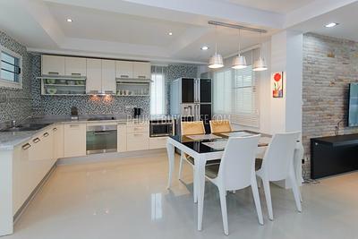 KAM5324: 2BD Townhouse оn Kamala Beach. Photo #19