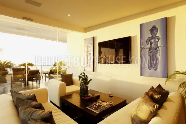 KAR5328: Luxurious Penthouse with Splendid Views Over Kata and Karon Beaches. Photo #3