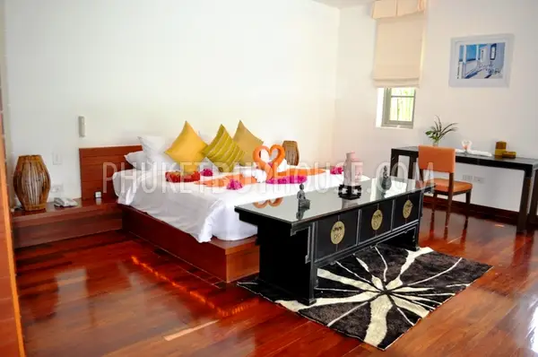 BAN5380: 3 Bedroom Luxury Villa in Bangtao. Fotoğraf #1
