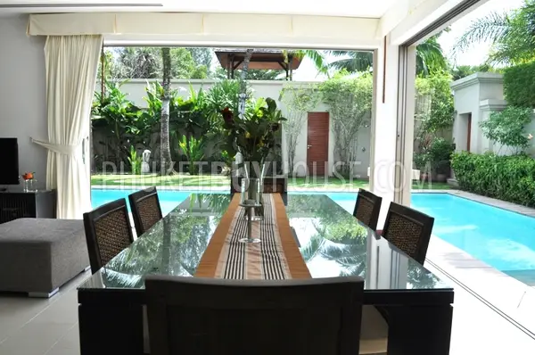 BAN5380: 3 Bedroom Luxury Villa in Bangtao. Fotoğraf #5