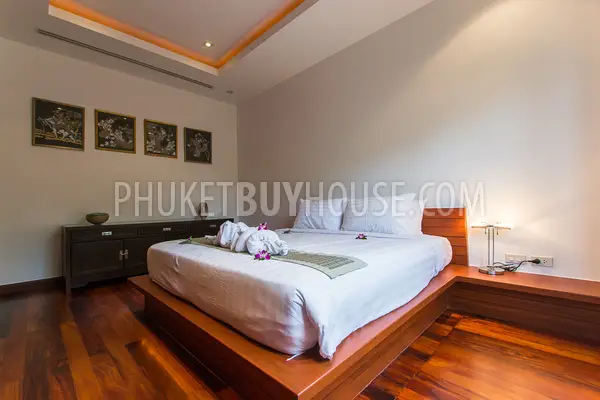 BAN5380: 3 Bedroom Luxury Villa in Bangtao. Fotoğraf #17