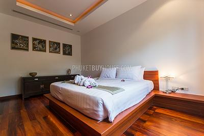 BAN5380: 3 Bedroom Luxury Villa in Bangtao. Photo #17