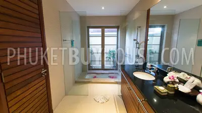 BAN5380: 3 Bedroom Luxury Villa in Bangtao. Fotoğraf #19