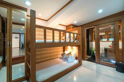SUR5392: Luxury Thai Style Pool Villa with Splendid Andaman Sea Views. Photo #16