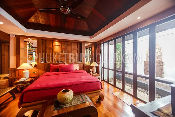 NAI5400: Beautiful 4 Bedroom Villa in Nai Harn. Photo #2