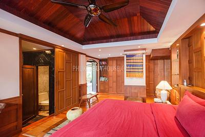 NAI5400: Beautiful 4 Bedroom Villa in Nai Harn. Photo #4