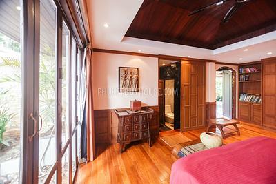 NAI5400: Beautiful 4 Bedroom Villa in Nai Harn. Photo #5