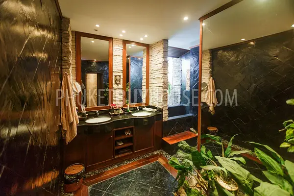 NAI5400: Beautiful 4 Bedroom Villa in Nai Harn. Photo #7