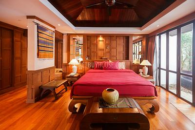 NAI5400: Beautiful 4 Bedroom Villa in Nai Harn. Photo #10