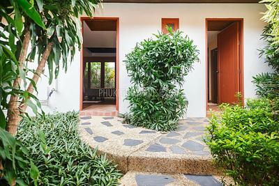 NAI5400: Beautiful 4 Bedroom Villa in Nai Harn. Photo #43