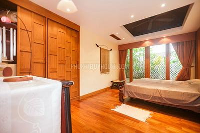 NAI5400: Beautiful 4 Bedroom Villa in Nai Harn. Photo #46