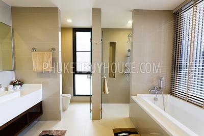 BAN5430: Spacious 4 Bedroom Pool Villa in Laguna. Photo #10