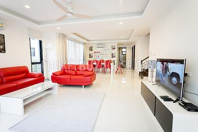 BAN5430: Spacious 4 Bedroom Pool Villa in Laguna. Photo #21