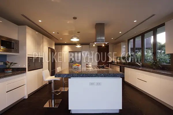 LAY5443: Large 5 Bedroom Luxury Villa in The Residential Development. Photo #3