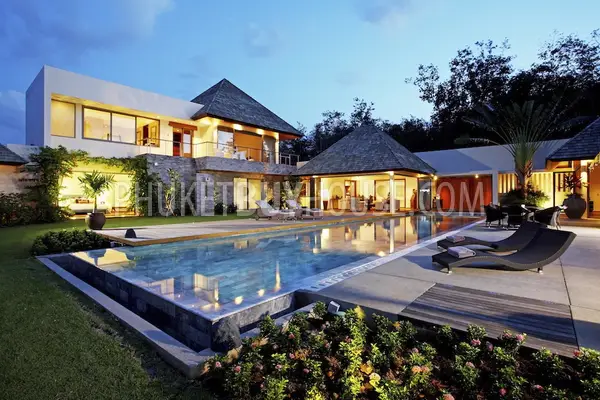 LAY5443: Large 5 Bedroom Luxury Villa in The Residential Development. Photo #28