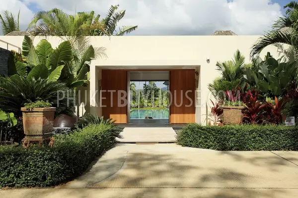 LAY5443: Large 5 Bedroom Luxury Villa in The Residential Development. Photo #31