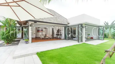 LAY5444: 4 Bedroom Pool Villa in the Residential Development in Layan. Photo #6