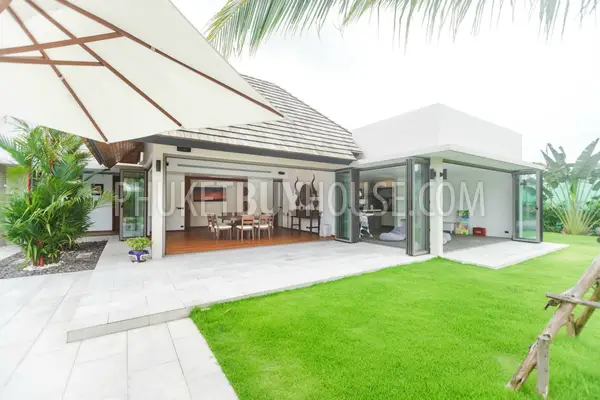 LAY5444: 4 Bedroom Pool Villa in the Residential Development in Layan. Photo #6