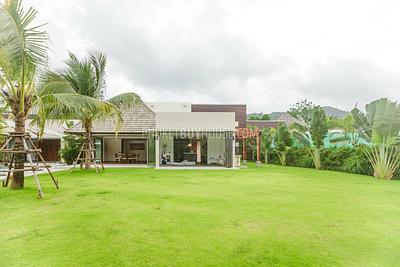 LAY5444: 4 Bedroom Pool Villa in the Residential Development in Layan. Photo #8