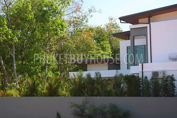 NAI5411: Luxury 3 Bedroom Villa near Nai Harn beach. Photo #10